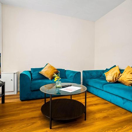 3 Bed House For Contractors & Families And Free Parking Villa Birmingham Eksteriør bilde
