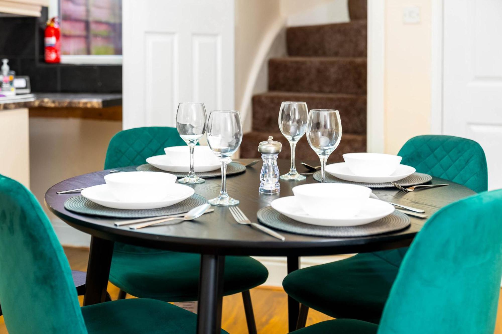 3 Bed House For Contractors & Families And Free Parking Villa Birmingham Eksteriør bilde