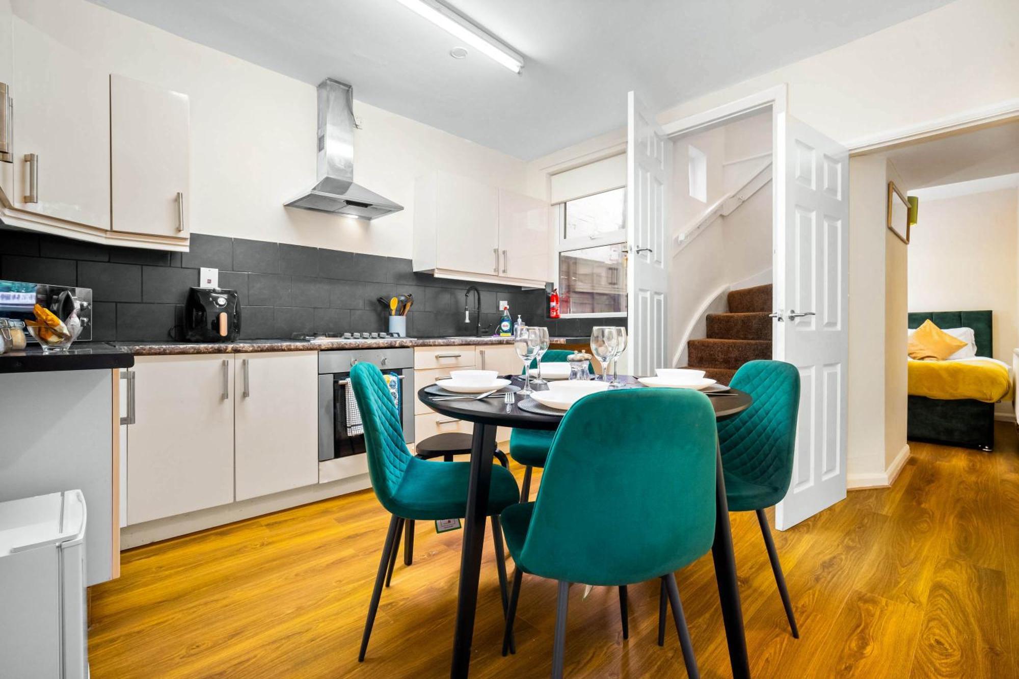 3 Bed House For Contractors & Families And Free Parking Villa Birmingham Eksteriør bilde